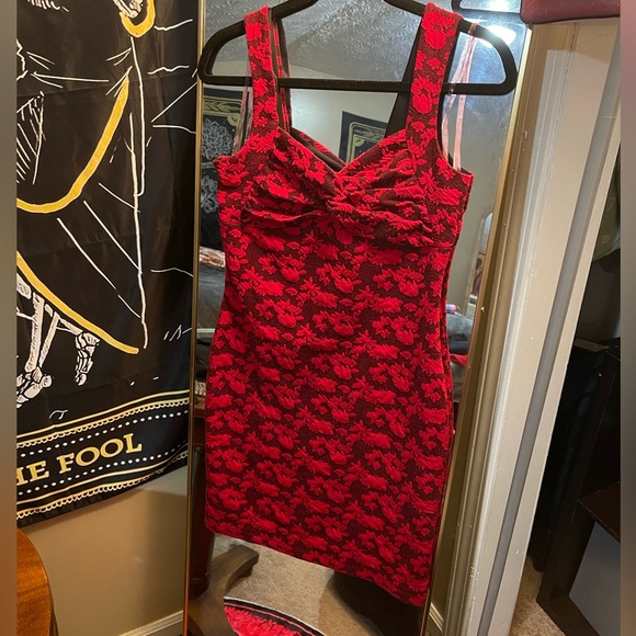 Candies from Kohl’s Red Textured Bodycon Dress - Medium - Picture 1 of 3